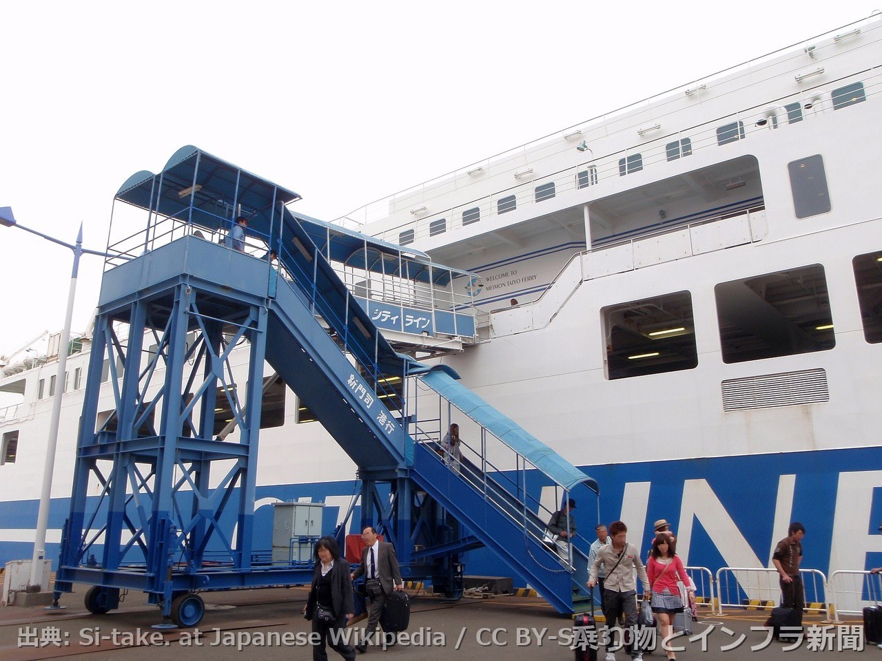 port of osaka 2026 infra upgrade 港湾写真